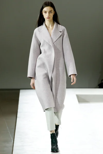 Look 11